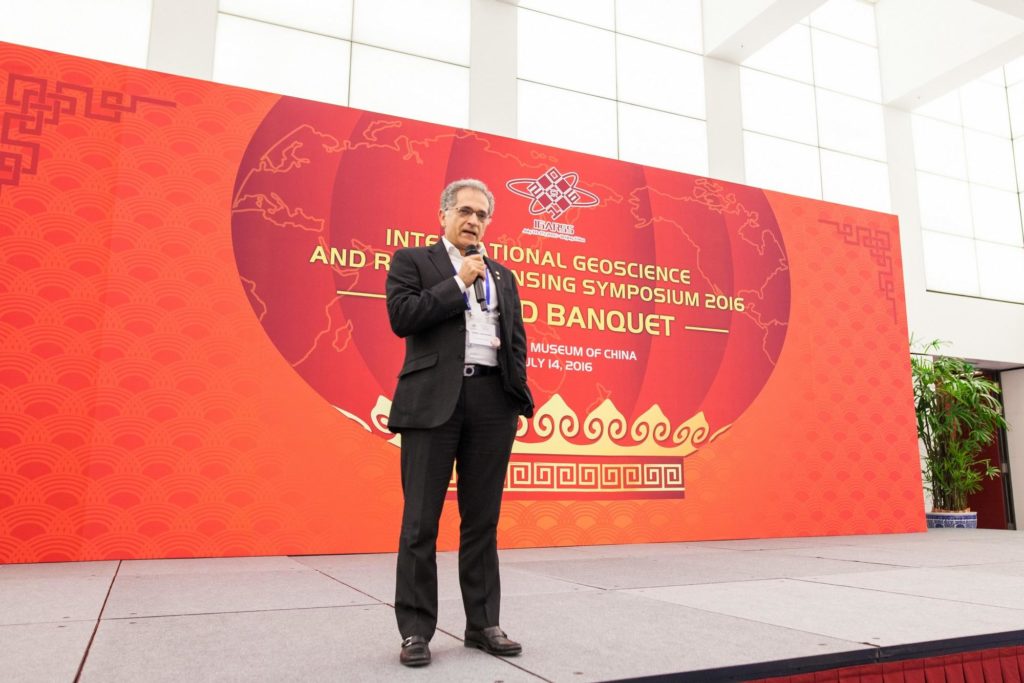 Sarabandi at IGARSS 2016 Awards Banquet in China